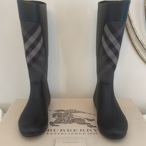 Burberry Rain Boots Signature House Check Black/Grey Size 39 EUC